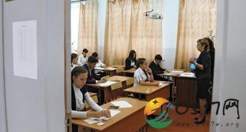 俄中学生汉语考试 俄罗斯是想要培养学生学习多国语言吗